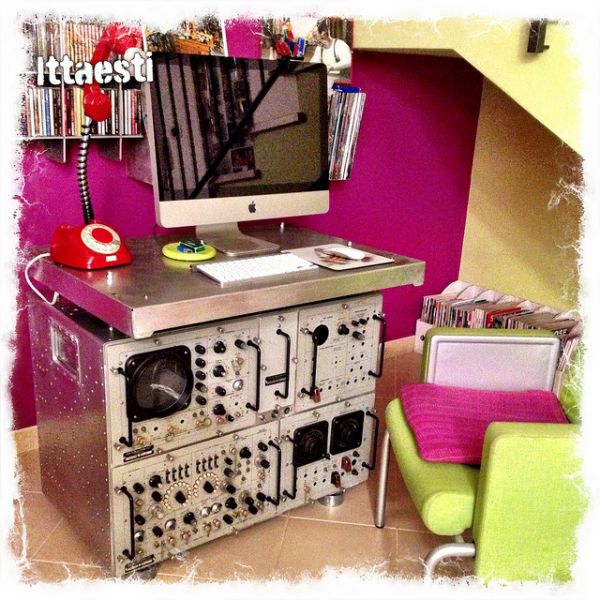 oscilloscope desk