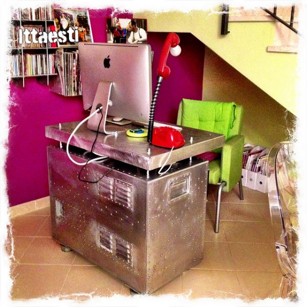 oscilloscope desk