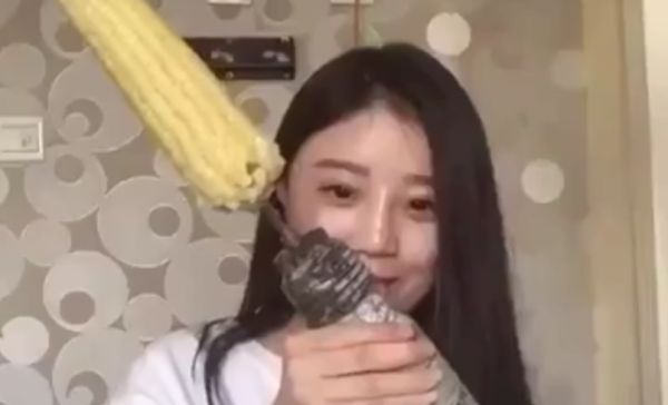 Girl Eat Corn with Drill 2 - YouTube