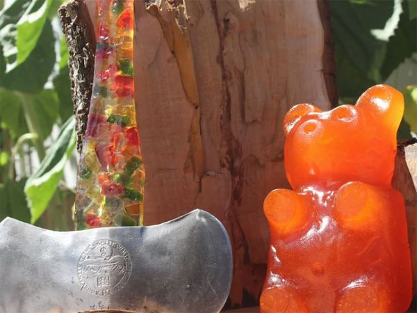 Guy Makes An Axe Handle Out Of Gummy Bears