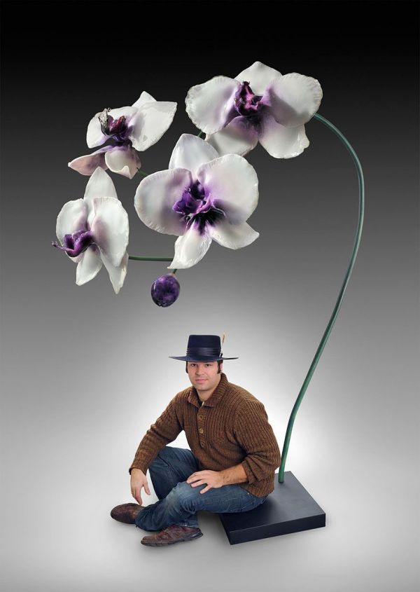 Giant Realistic Looking Flowers Made Out Of Glass Neatorama
