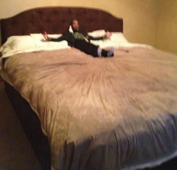 That's a Big Bed - Neatorama