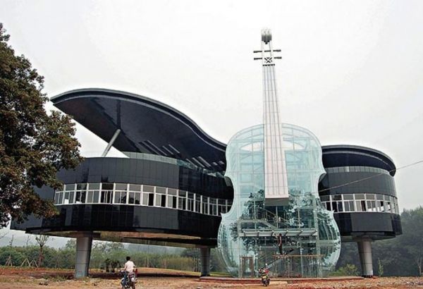 piano and violin building