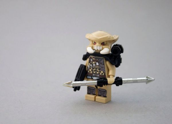 how to make a lego predator minifigure