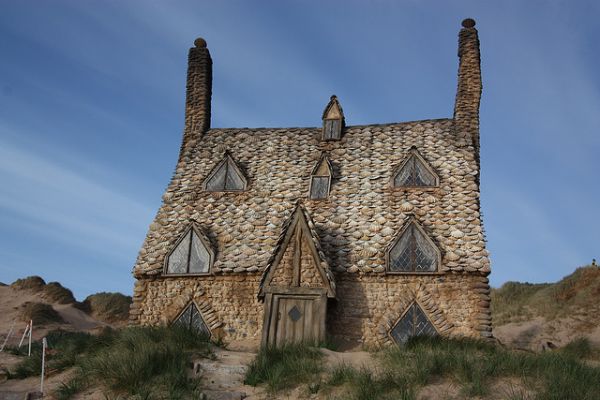 Shell Cottage from Harry Potter and the Deathly Hallows - Neatorama