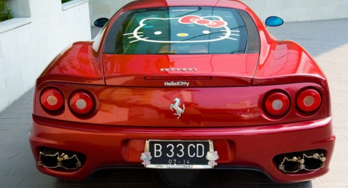Ferrari-360-Hello-Kitty-0-500x270.jpg