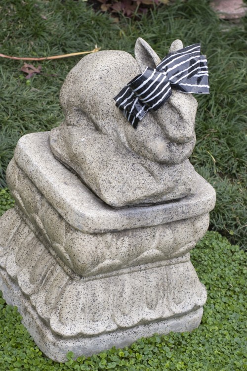 haunted statue-bunny2