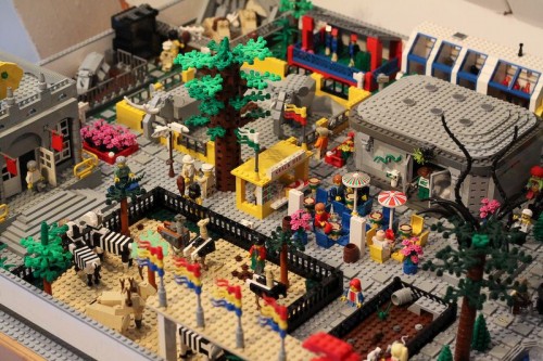 LEGO Zoo - Neatorama