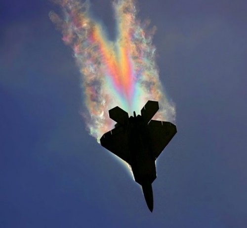 airshowrainbow-500x463.jpg