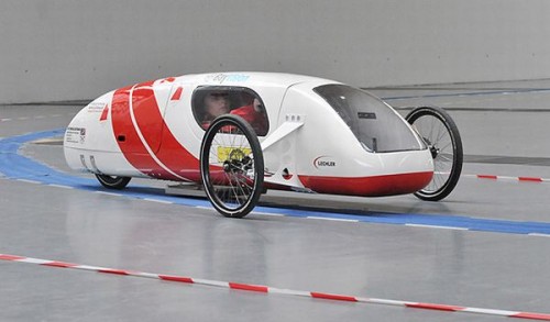 e-quickie-car-runs-on-inductive-energy-from-the-ground_7nPzm_3868