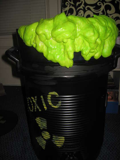 How-to-Build-a-Toxic-Waste-Drum-Drink-Dispenser