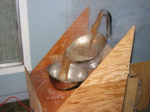recirculating-gravy-fountain