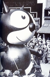 200_felix-the-cat-1st-parade-balloon-in-1927