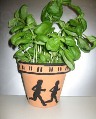 Greek_figure_vase_with_basil