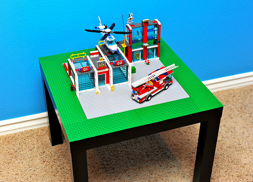 LEGO TABLE