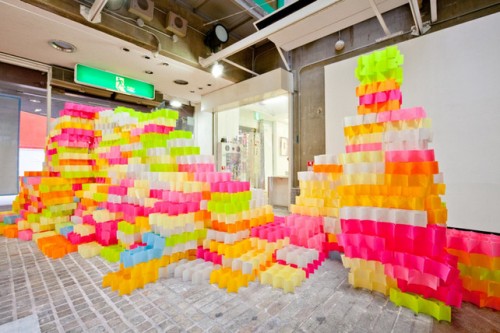 PostItsTower_3