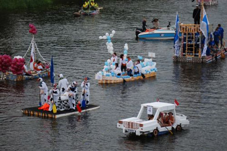 latvia-milk-carton-boat-race