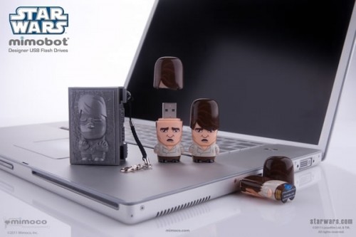 Han-Solo-with-Carbonite-Carrying-Case-Star-Wars-Mimobot-4GB_16304-l