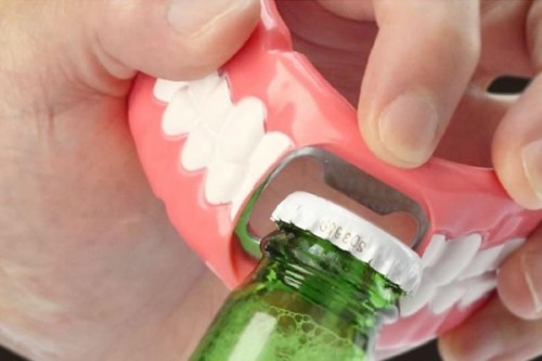 Denture-Bottle-Opener_18637-l