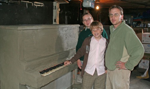 ottawa_091016_concrete_piano_ba