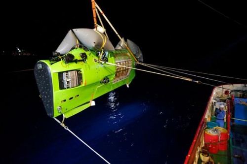 deepsea-challenger-actual-launch_50404_600x450