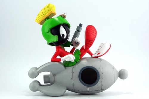 Marvin-the-Martian-Birdhouse_23493-l