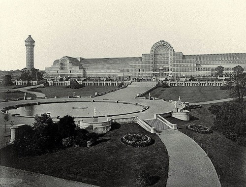 788px-Crystal_Palace_General_view_from_Water_Temple