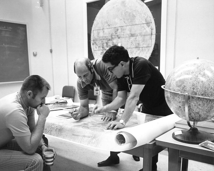Twenty People Behind the Apollo Mission's Success - Neatorama