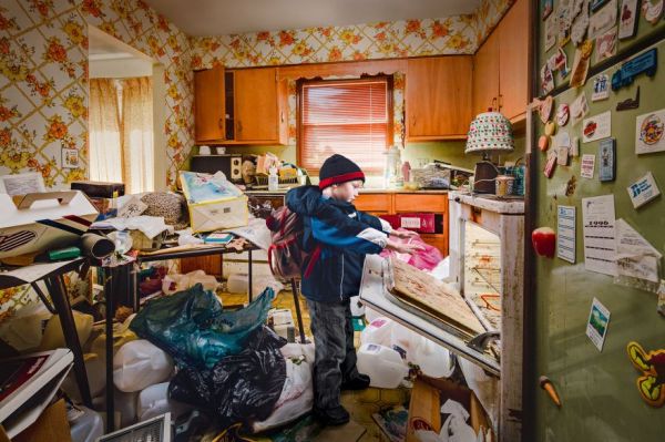 Photo Series Reveals What It's Like To Grow Up In A Hoarder's House ...