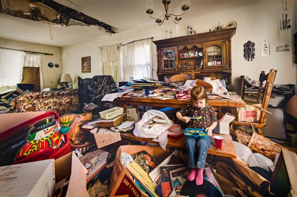 Photo Series Reveals What It's Like To Grow Up In A Hoarder's House ...