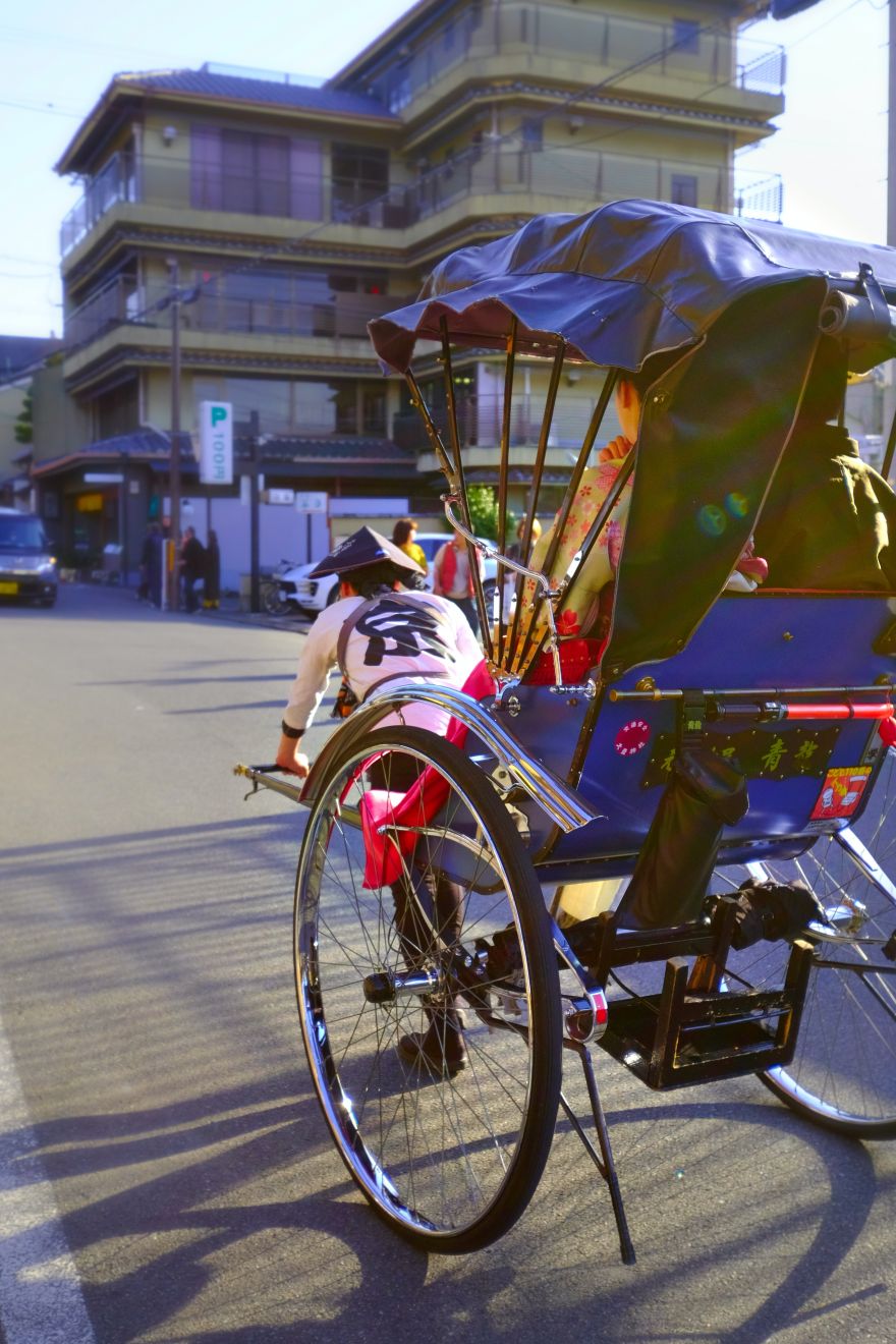 The Women Rickshaw Pullers Of Tokyo - Neatorama