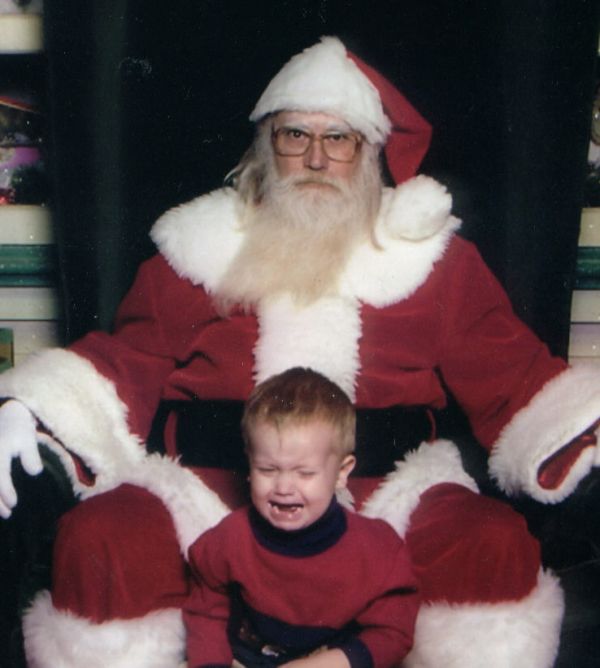 16 of the Scariest Santa Pictures Ever - Neatorama