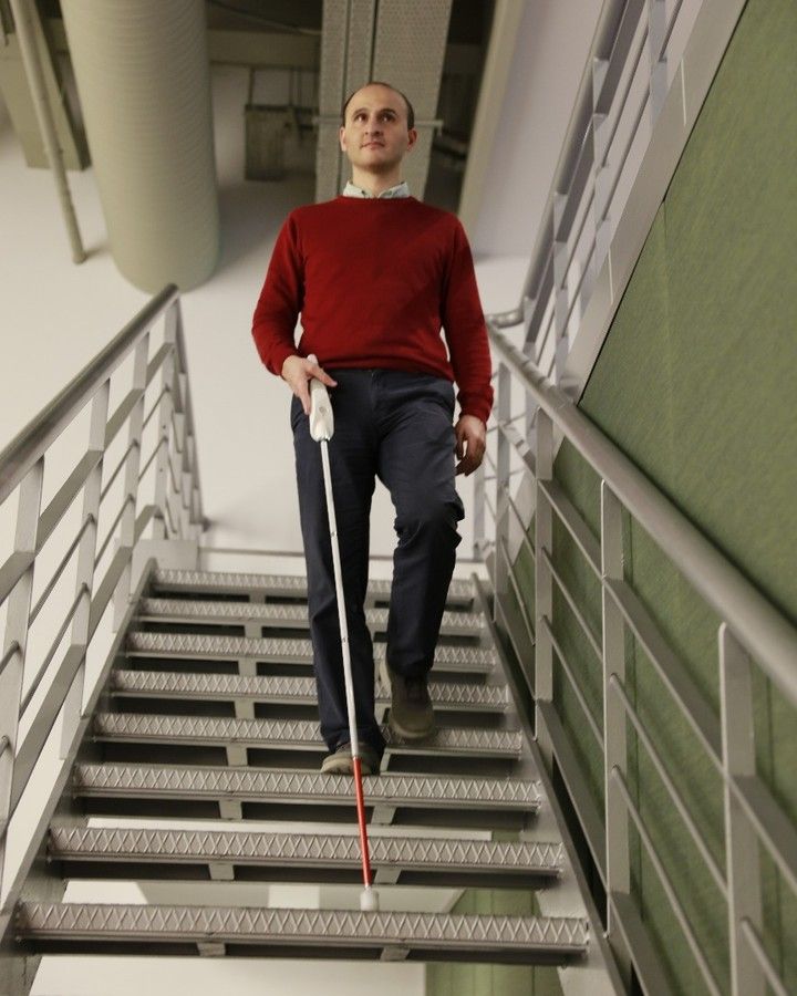 How Can I Earn From Internet? A Blind Man Invented a "Smart Cane" to Navigate the World - Neatorama