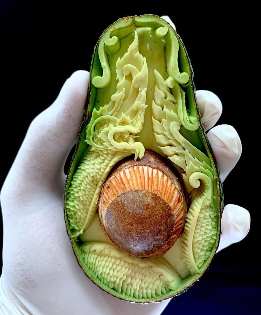 Картинки по запросу "Daniele Barresi avocado sculptor"