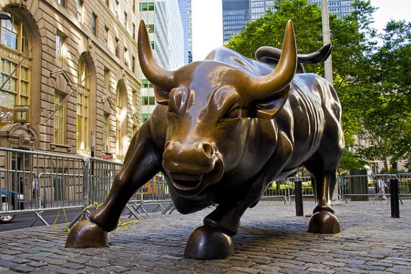 Wall Street's Bull Statue Was Once Totally Illegal - Neatorama